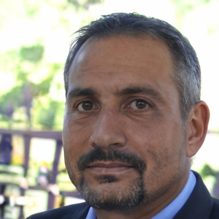 Miguel, Consultor Senior